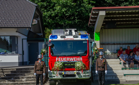 Segnung Fahrzeug LFA-B mit Frühschoppen - FF Kopfing