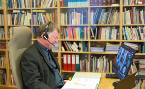 Bischof Manfred Scheuer bei der ersten online Sitzung der Bischofskonferenz am 9. November 2020.