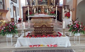 Reliquienschrein der Hl. Therese von Lisieux