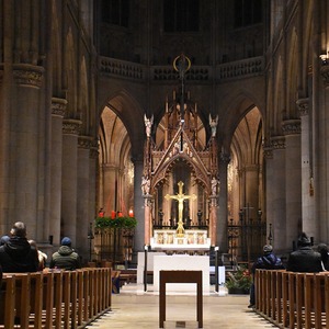 Mariendom Linz im Advent