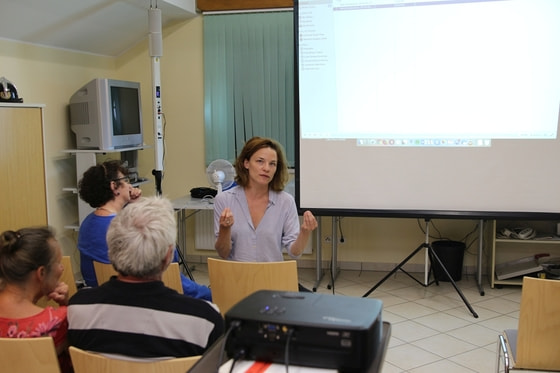 Valerie Pachner schildert nach der Vorführung, wie es für sie war, in die Rolle von Franziska Jägerstätter zu schlüpfen.