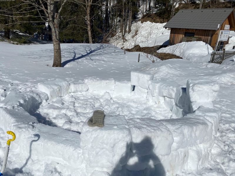 Iglu bauen - Halbzeit