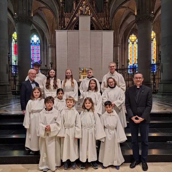 Chrisammesse Mariendom - Minis Gallneukirchen / Michaela Stallinger (Pfarrgemeinde Gallneukirchen)